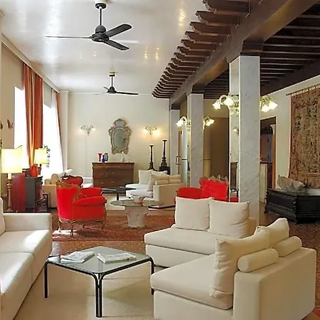 Hotel Valdor