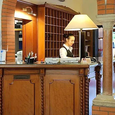 Valdor Hotel