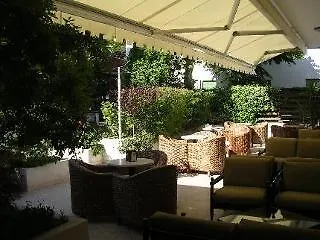 Valdor Hotel